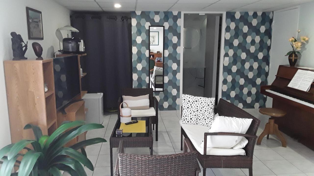 Suite Hauteurs De Vichy Creuzier-le-Vieux Esterno foto
